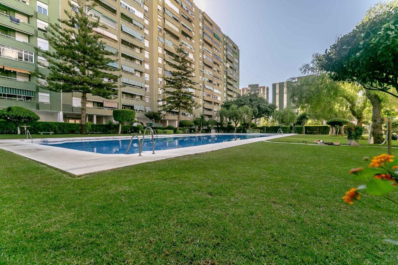 Apartamento renovado, tu escapada de vacaciones ideal Fuengirola Exterior foto
