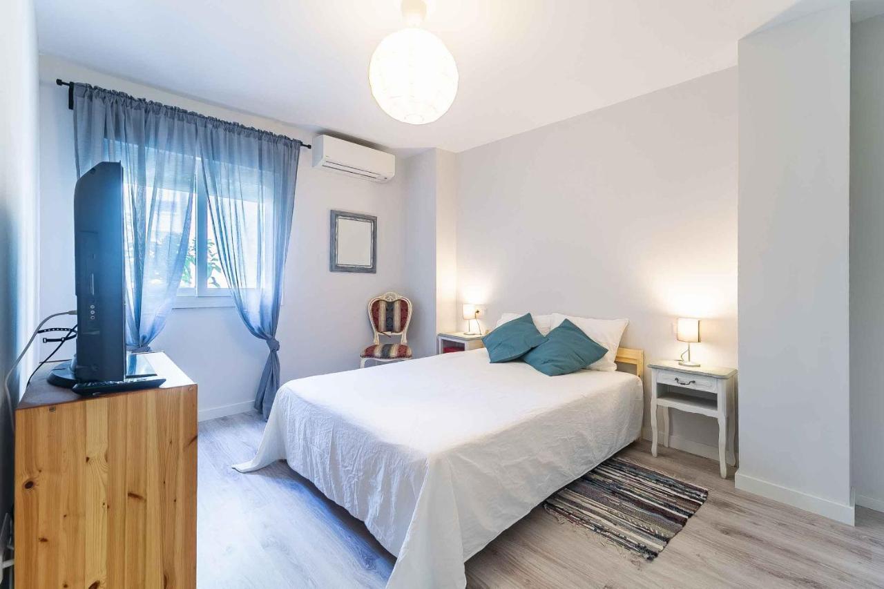 Apartamento renovado, tu escapada de vacaciones ideal Fuengirola Exterior foto