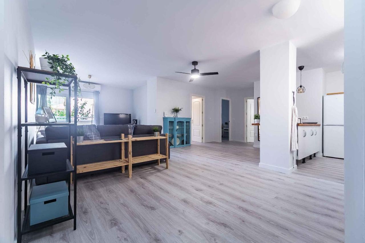 Apartamento renovado, tu escapada de vacaciones ideal Fuengirola Exterior foto